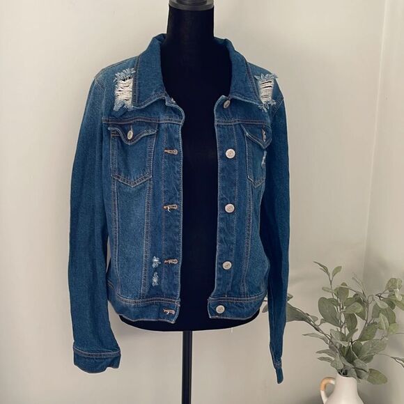 Wax Jean Distressed Jean‎ Jacket-Size Large
Casual - Picture 1 of 8